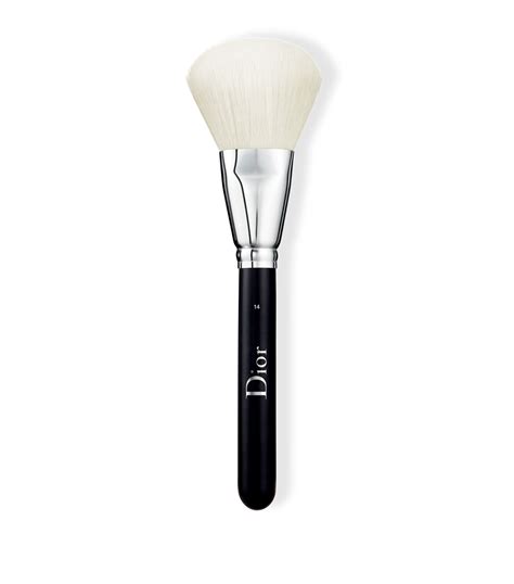 Dior Backstage Powder Brush N°14 .